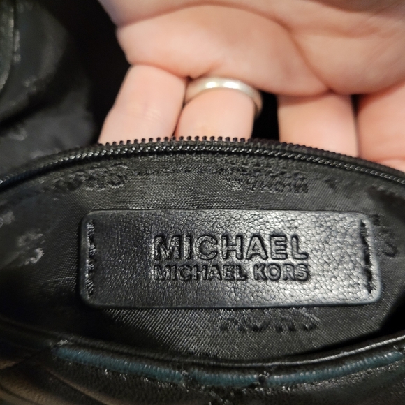 💚CLEARANCE💚 Michael Kors quilted leather shoulder bag - Picture 4 of 9